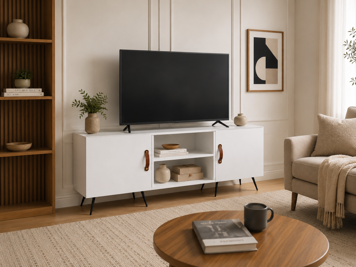 Meuble TV blanc laqué 150 cm, vue d'ensemble avec pieds métal
