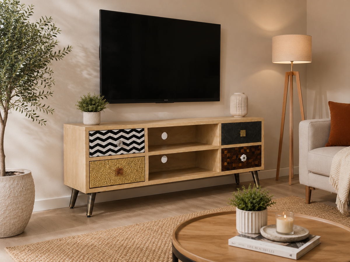 Meuble TV 120 cm en bois de manguier, vue d'ensemble dans un salon